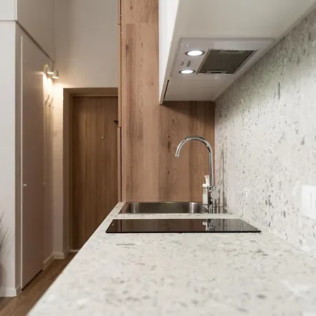 Air 208 Apartment